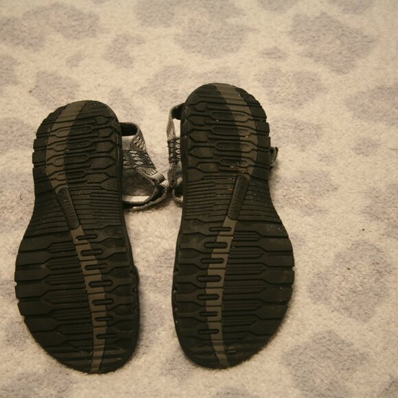 Magellan Outdoors Women's Hiking Sandals, Size 8, Black/Gray - Picture 3 of 3